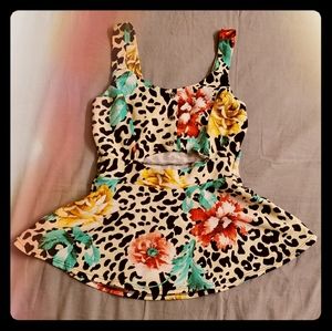 🍀Leopard and floral peplum top